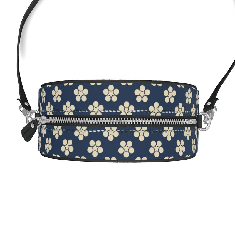 Mahommedan Chinese Daisies Round Box Bag