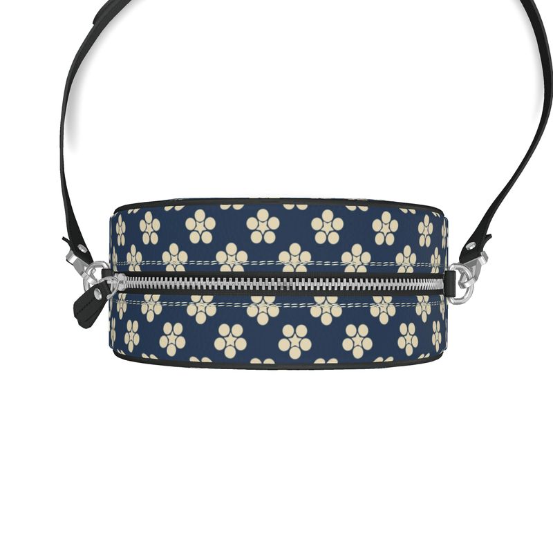Mahommedan Chinese Daisies Round Box Bag